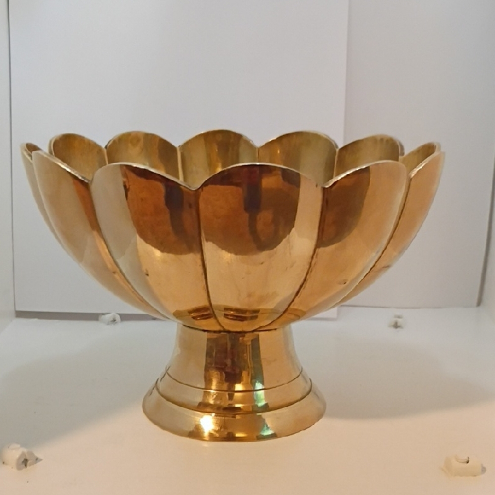 Elegant Brass Decorative Bowl